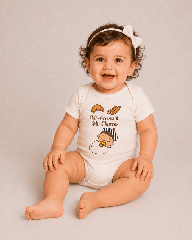 Body bébé « Mi-Croissant, Mi-Churros », vue de face – cadeau naissance franco-espagnol – Casa Ramani